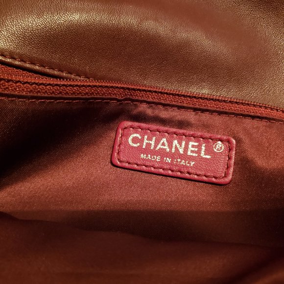 CHANEL  25 Quilted Silver Hardware Lamb Burbundy - Picture 2 of 14